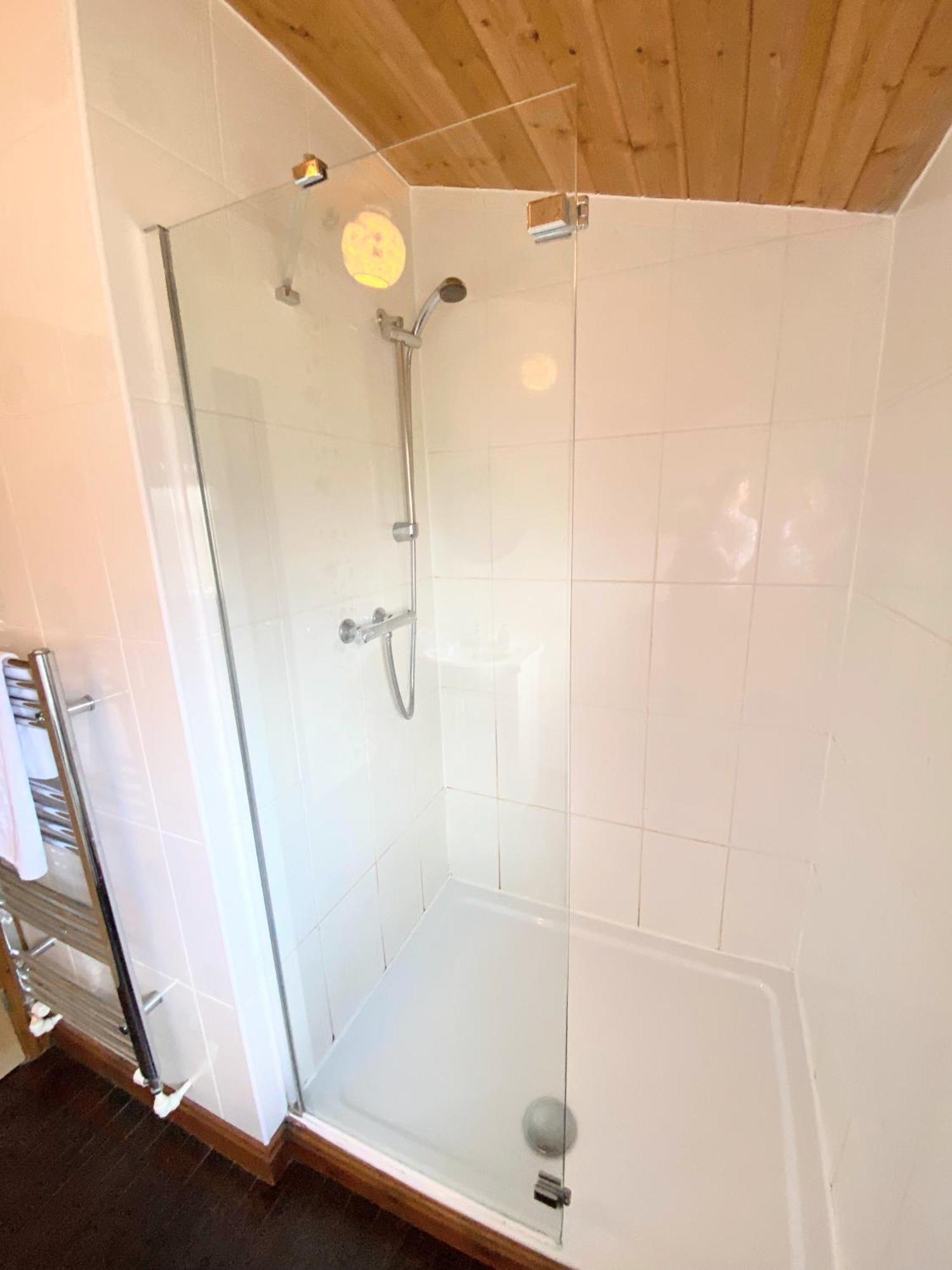 Kelty Torridon 12 With Private Hot Tub - Fife - Loch Leven - Lomond Hillsヴィラ エクステリア 写真