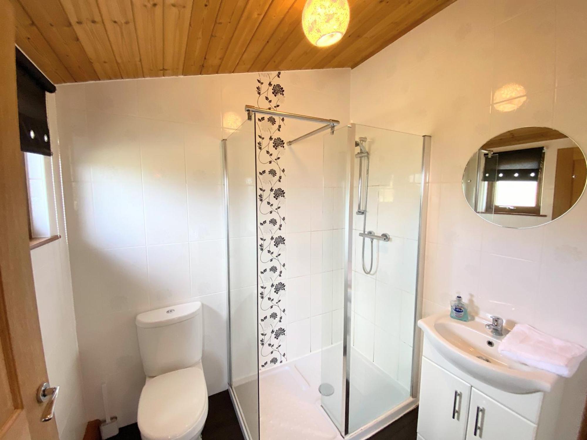 Kelty Torridon 12 With Private Hot Tub - Fife - Loch Leven - Lomond Hillsヴィラ エクステリア 写真