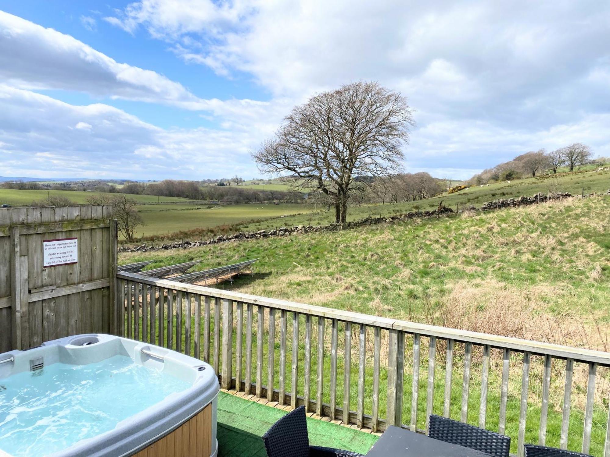 Kelty Torridon 12 With Private Hot Tub - Fife - Loch Leven - Lomond Hillsヴィラ エクステリア 写真